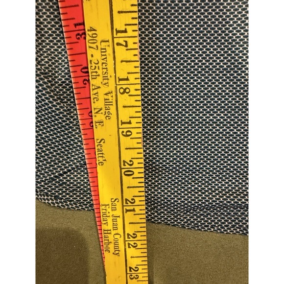 Oiselle Flyout Shirt Green Dots Long Sleeve Size 4 Lightweight Running - Picture 7 of 7